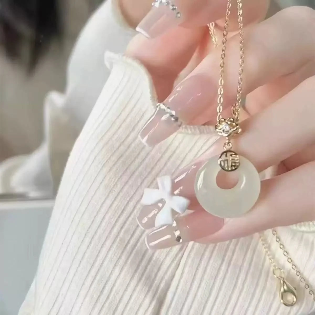 New Chinese-Style Peace Buckle Necklace for Women, Fashionable and Unique Chinese-Style Pendant, Gift for Best Friend, Girlfriend, or Mom
